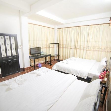 Vang Vieng Lily Backpackers Hostel Exterior photo