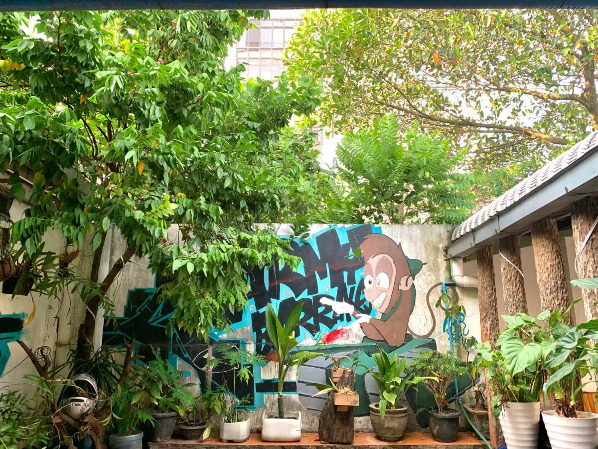 Vang Vieng Lily Backpackers Hostel Exterior photo